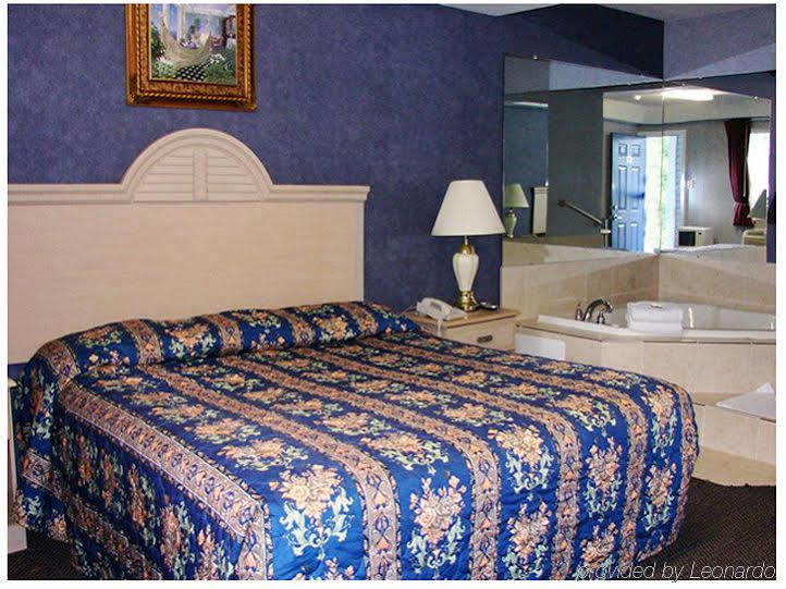 Village Inn & Suites - Smithville Phòng bức ảnh